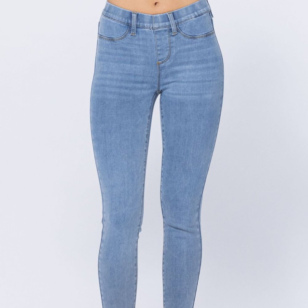 Judy Blue Mid-Rise Pull-On Skinny Jegging - 24W - NWT